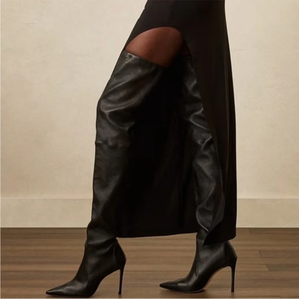 Stuart Weitzman Boots Ultrastuart 100 MM Thigh High Pointed Toe in Black Leather
